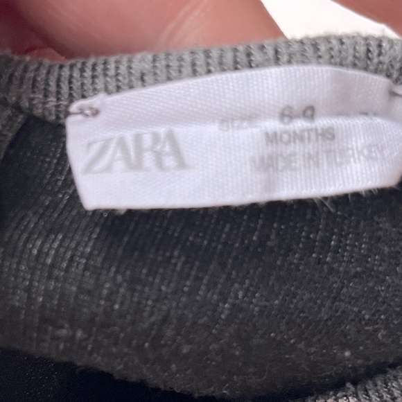 Zara girls sweater romper 6-9 months EUC - Picture 4 of 4